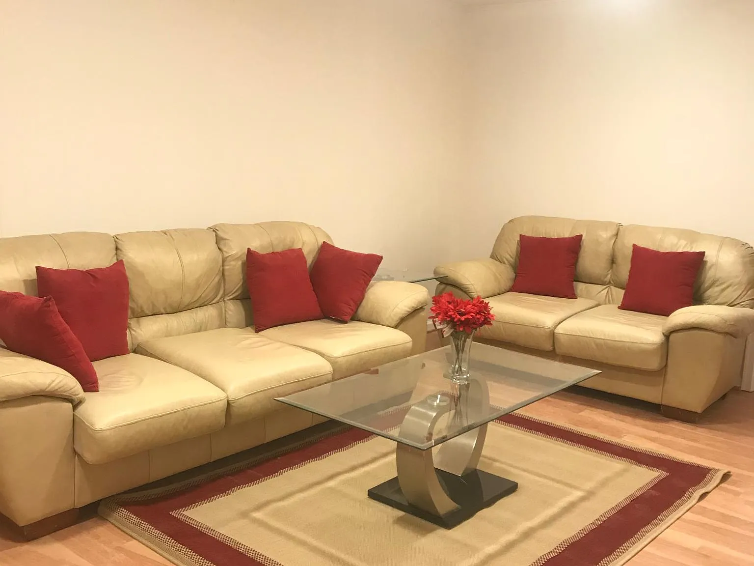 1 bed, 704 sqft, $1,400 — Photo 2