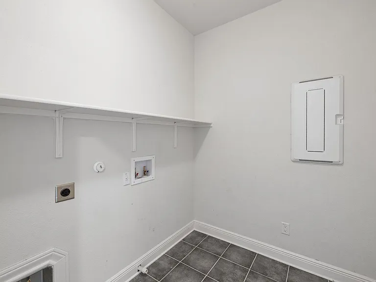 138 Fern Dr — Photo 31