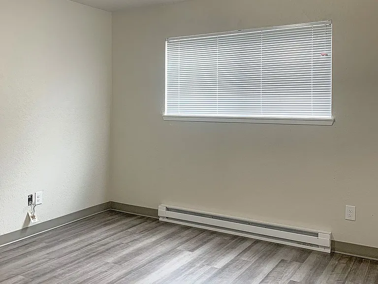 Ed John Apartments — Photo 5