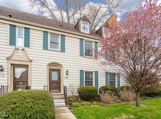 373 Rivard Blvd, Grosse Pointe, MI 48230