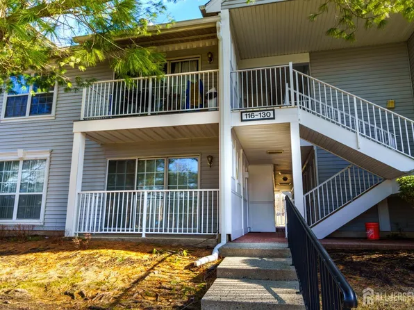 116 Lindsey Ct, Franklin Park, NJ 08823