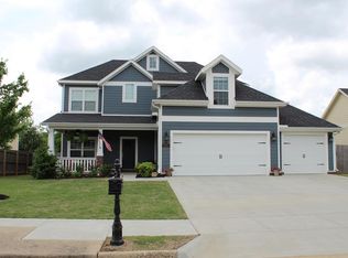 1009 Charing Cross, Cave Springs, AR 72718
