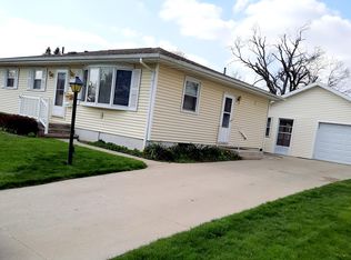 1920 McGowan Blvd, Marion, IA 52302