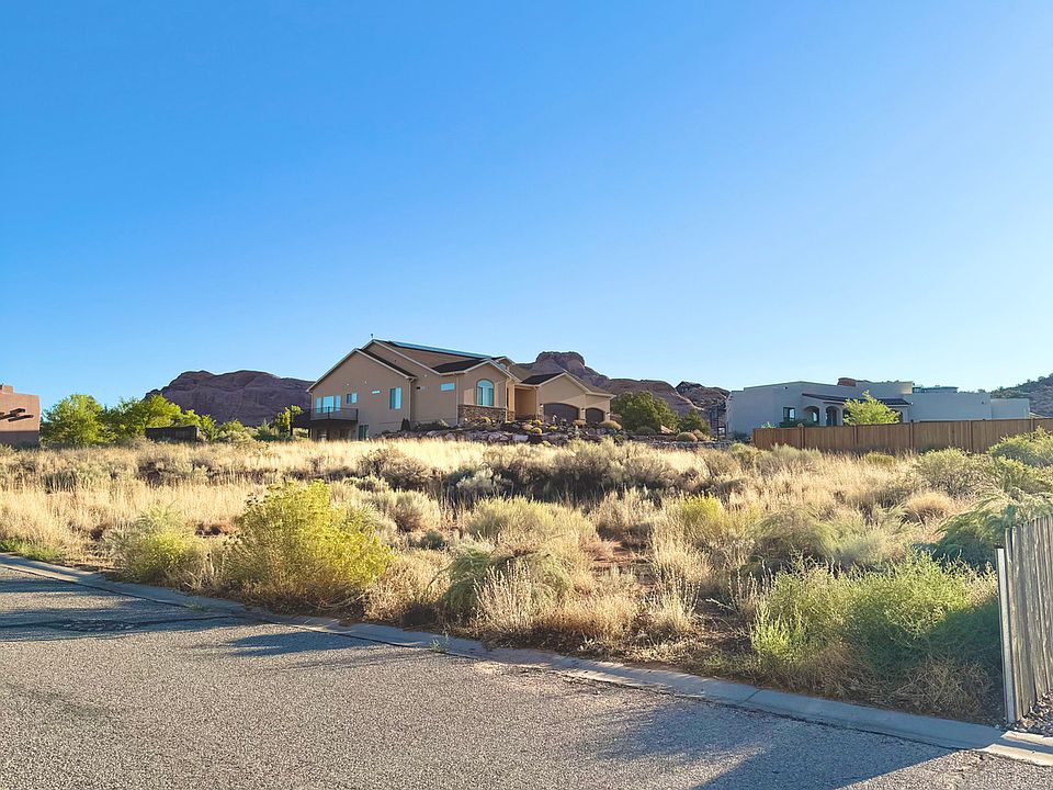 2nd image of 2233 Rio Verde