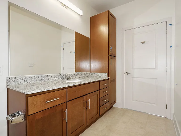 Avenue Grand — Photo 11