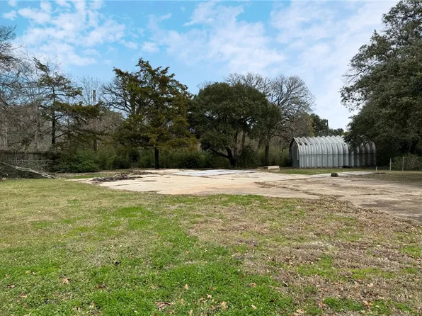 716 Edgewood Dr, Bryan, TX 77802