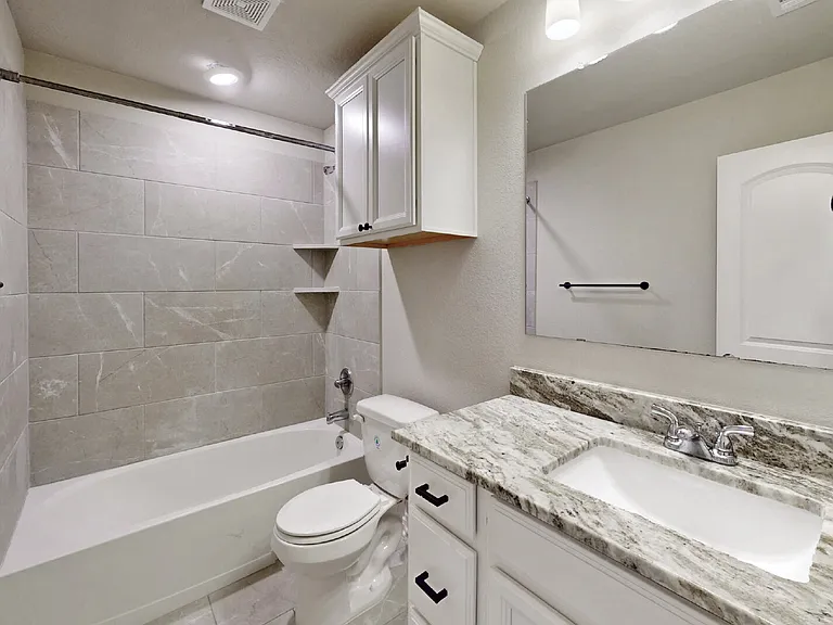 2030 Kathryn Dr — Photo 17