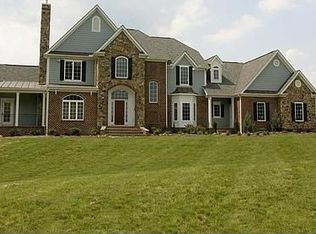 381 Foster Dr, Sykesville, MD 21784