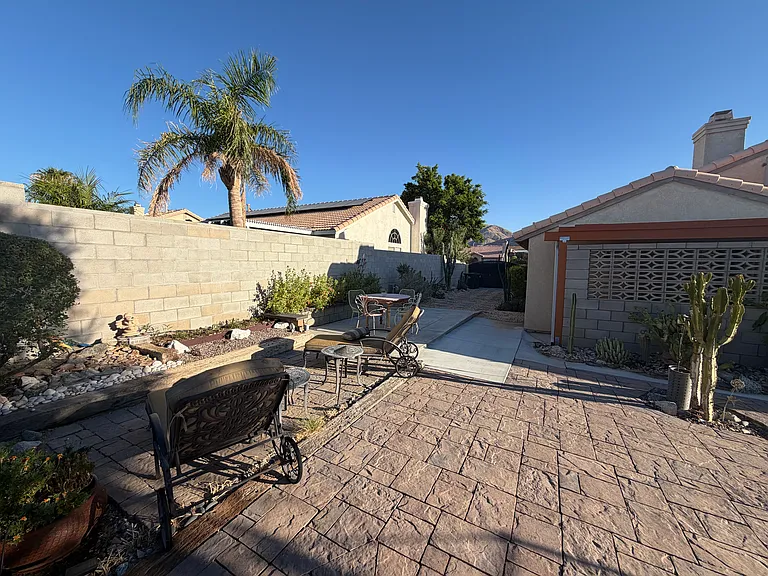 65571 Avenida Cadena — Photo 32