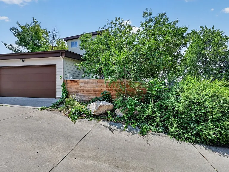 3200 Utica St — Photo 38