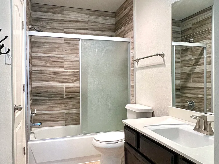 1042 Fireside Dr — Photo 21