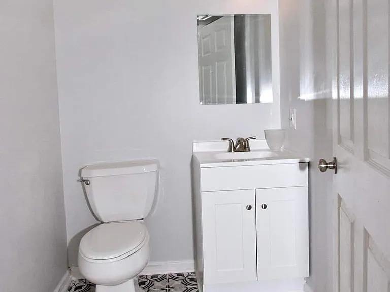 216 Sycamore St #B — Photo 4