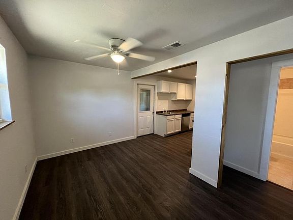 2nd image of 904 W Avenue B
