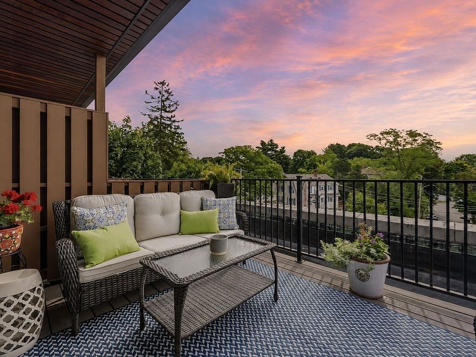 1st image of 1 Saint Clare Rd APT 16