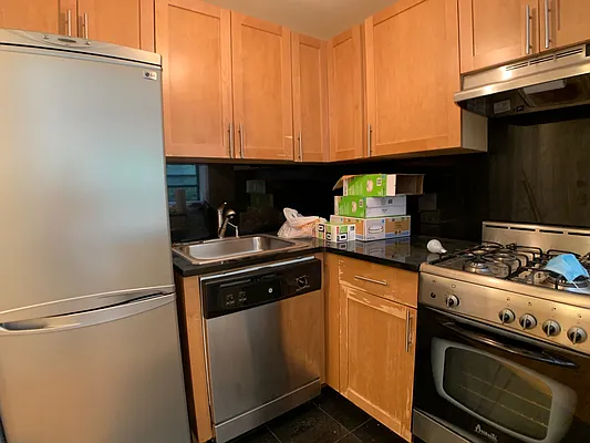 Rented by Corcoran | media 23