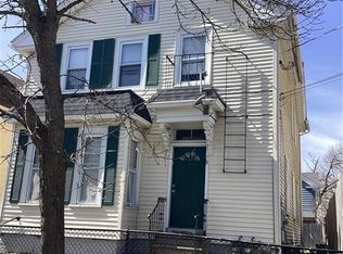 78 Vandewater St, Providence, RI 02908