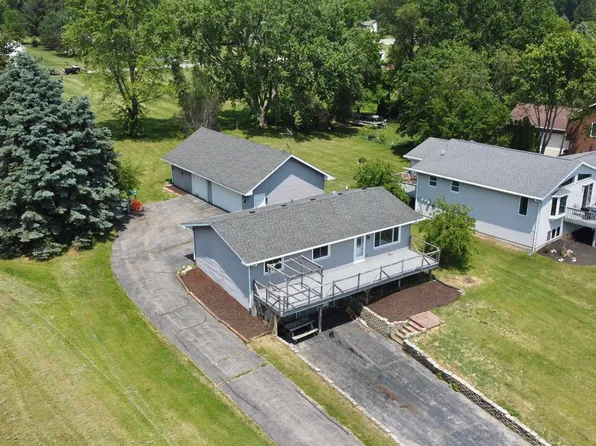 961 Breckenboro Rd, Davis, IL 61019