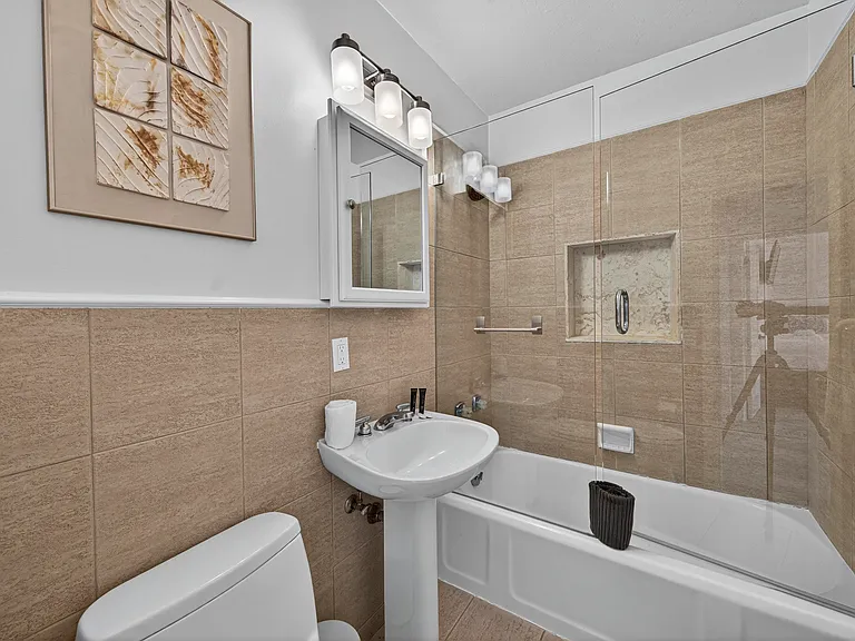510 NE 8th Ave — Photo 34