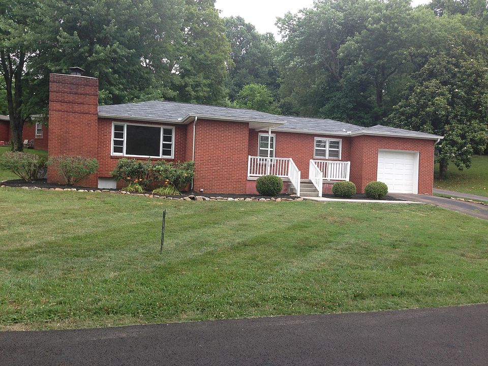 1st image of 1112 NE Thrush Ln