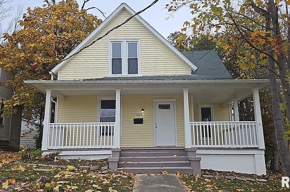 1st image of 1122 Maple St