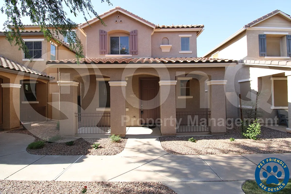 3 bed, 2.5 bath, 1564 sqft, $2,095 — Photo 1
