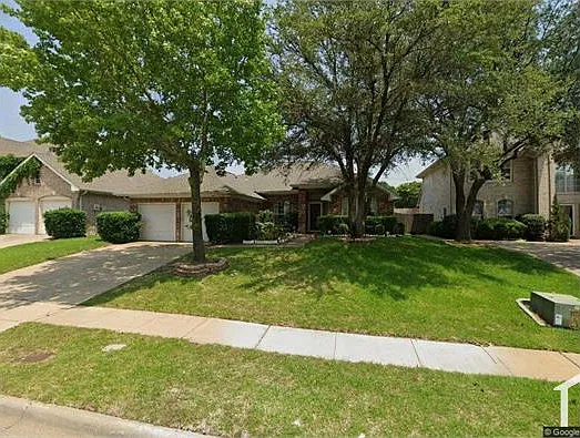 4 bed, 2256 sqft, $3,100 — Photo 1