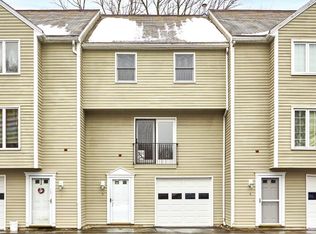 395 Donohue Rd APT 3, Dracut, MA 01826