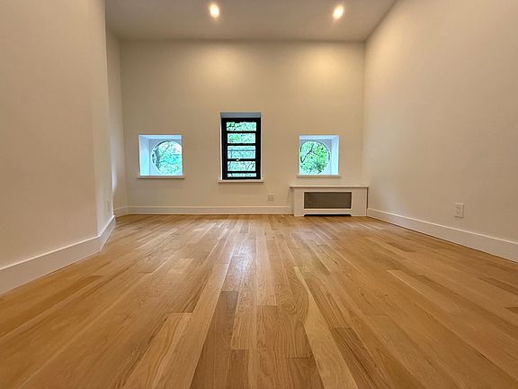 4th image of 7 W 87th St #5T