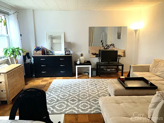 Rented by City Connections Realty | media 13