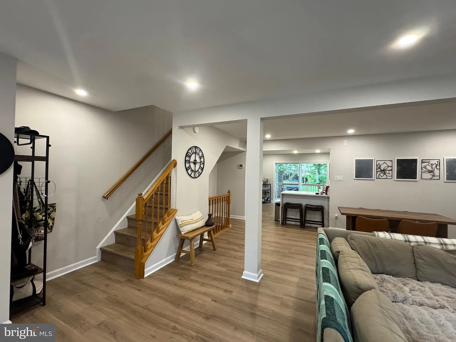 3 bed, 3.0 bath, 2232 sqft, $3,150 — Photo 2
