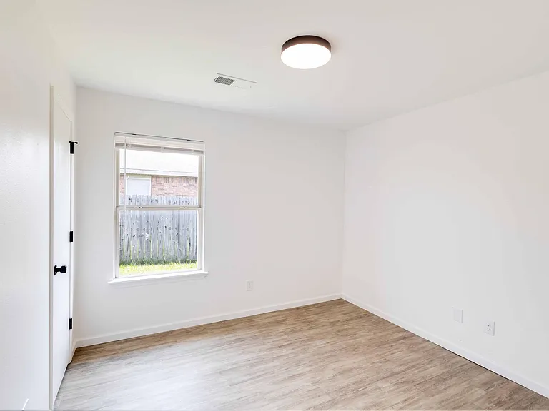 306 E Southern Trace Dr — Photo 13