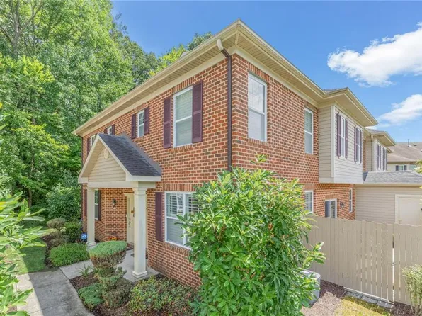 515 Hadleybrook Dr, Chesapeake, VA 23320