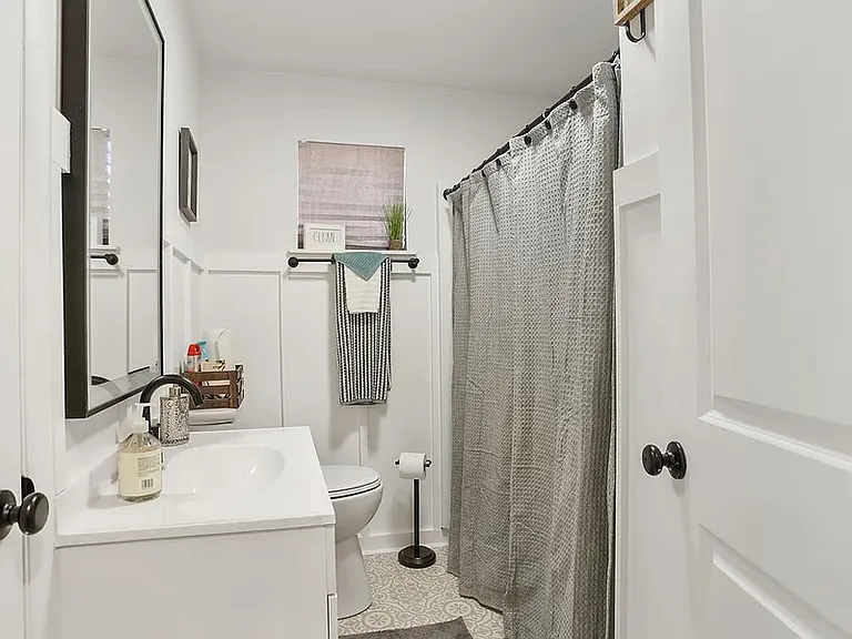 8 Chateaugay Rd — Photo 24