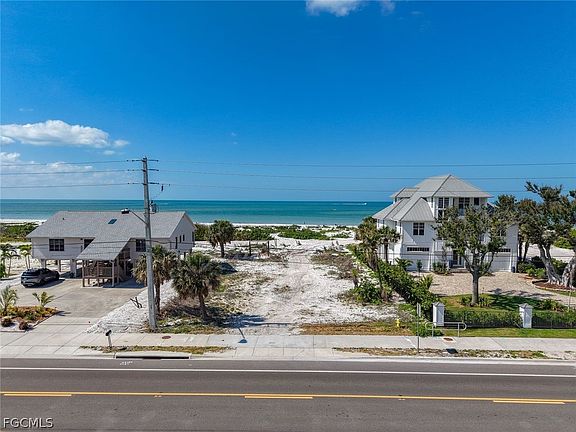 4th image of 7986 Estero Blvd