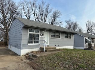 319 Crawford Rd, Saint Louis, MO 63137