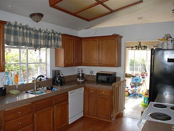 2nd image of 890 Scottsdale Dr