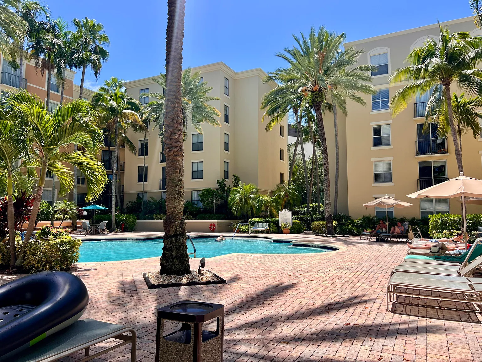 1 bed, 1.0 bath, 756 sqft, $2,575 — Photo 2