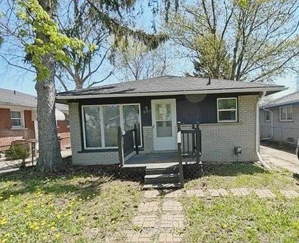 446 Emerson Ave photo 1