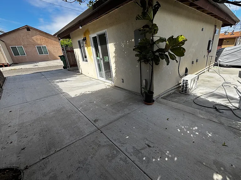2732 Oceanside Blvd #2 — Photo 8