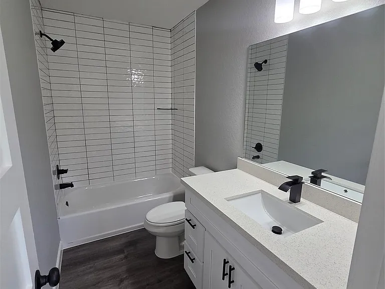9806 Fillmore St #B — Photo 12