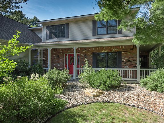 3rd image of 4624 Wild Pine Ct N