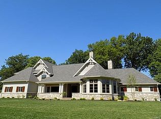 1533 Woodgate Dr, Saint Louis, MO