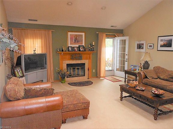 3rd image of 930 Sturbridge Dr