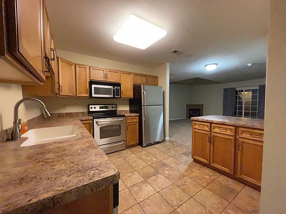 4th image of 6686 Courtyard Dr #14
