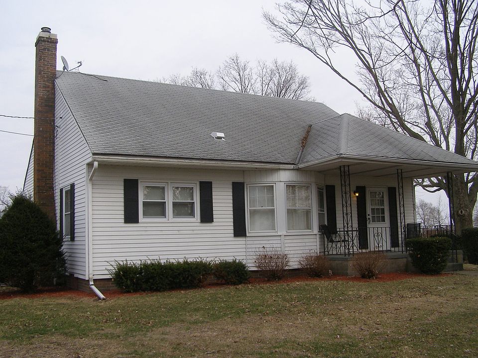 2nd image of 435 S Irvine St
