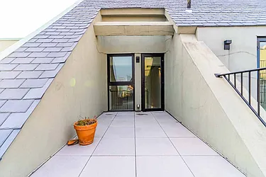 Rented by MySpaceNYC