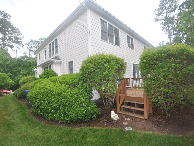 206 Charleston Ln — Photo 22