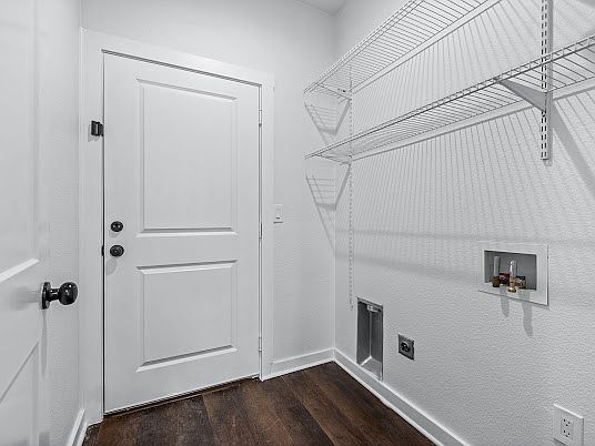 5th image of 3227 Wexford Dr