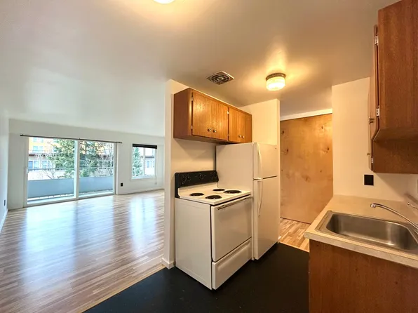 Escolier Apartments, 4214 11th Ave NE APT 204, Seattle, WA 98105