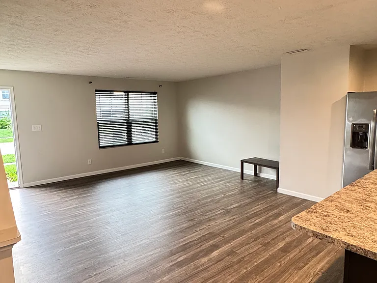 273 Campus Ln — Photo 4